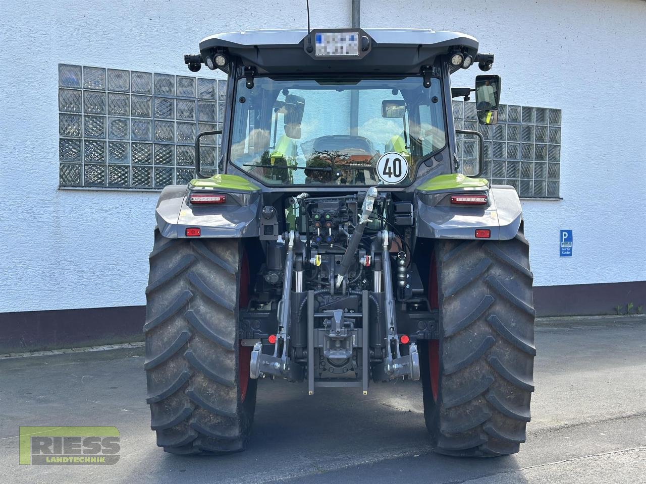 Traktor типа CLAAS AXOS 3.120 B13 + FL 100 C  FHZ, Vorführmaschine в Homberg/Ohm - Maulbach (Фотография 3)