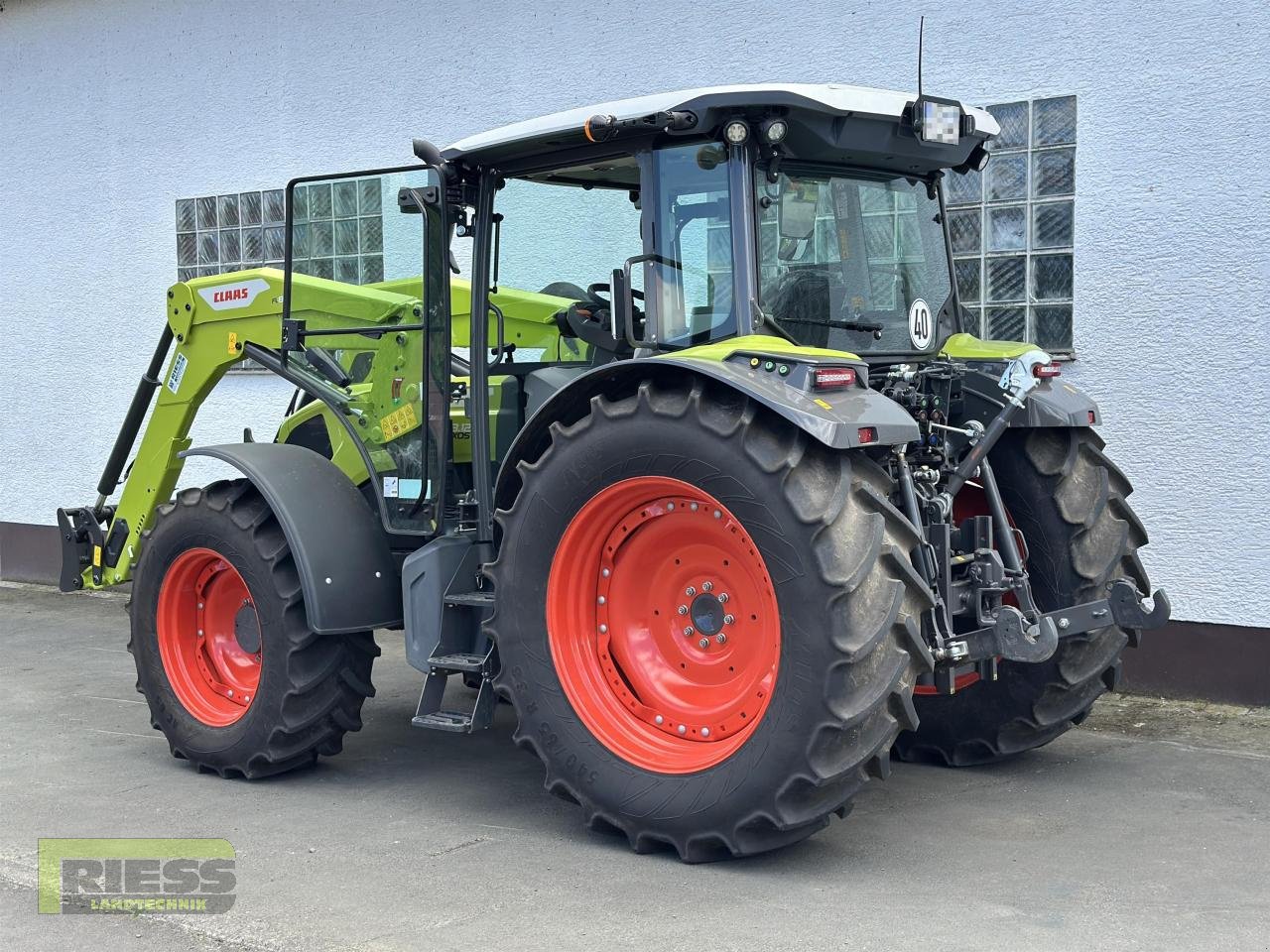 Traktor типа CLAAS AXOS 3.120 B13 + FL 100 C  FHZ, Vorführmaschine в Homberg/Ohm - Maulbach (Фотография 16)
