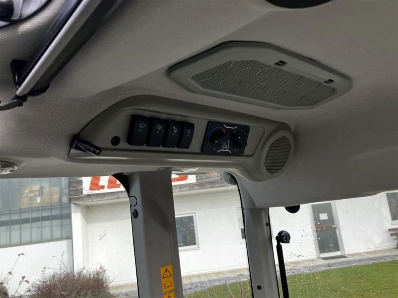 Traktor des Typs CLAAS AXOS  3.120, Neumaschine in Grabenstätt-Erlstätt (Bild 10)