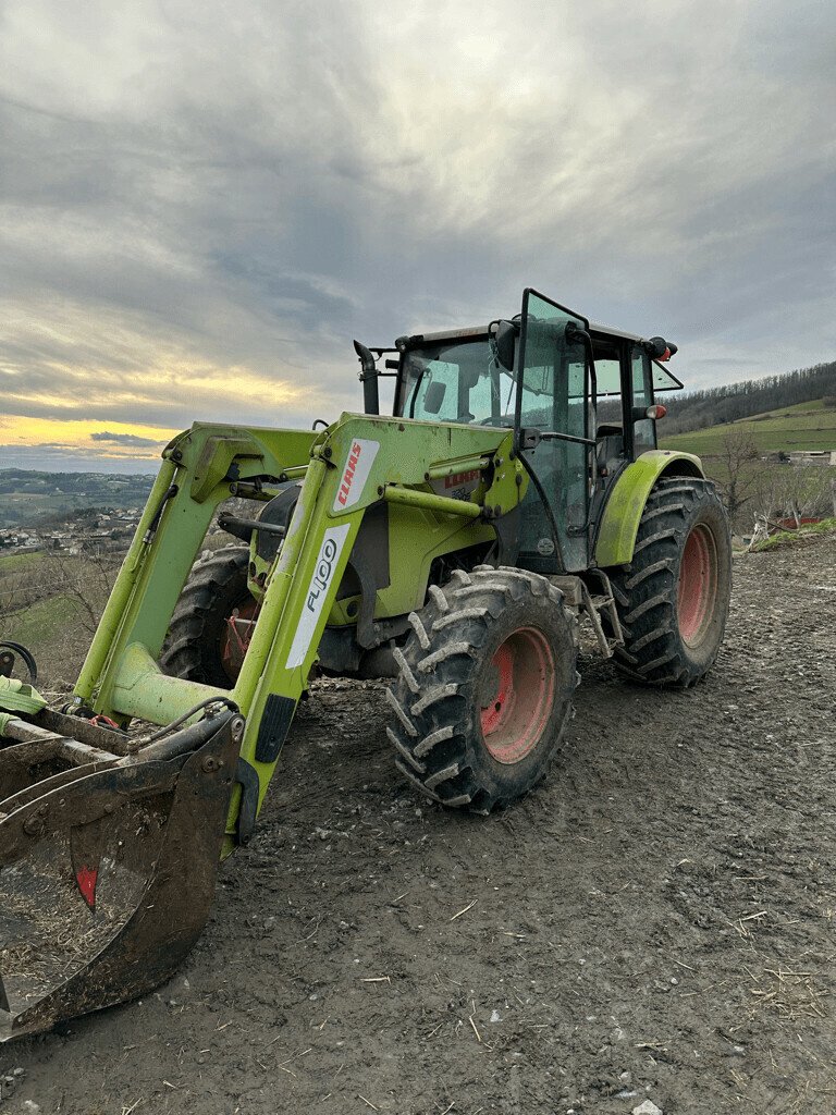 Traktor del tipo CLAAS AXOS 320 CABINE CX, Gebrauchtmaschine In Feurs (Immagine 1)