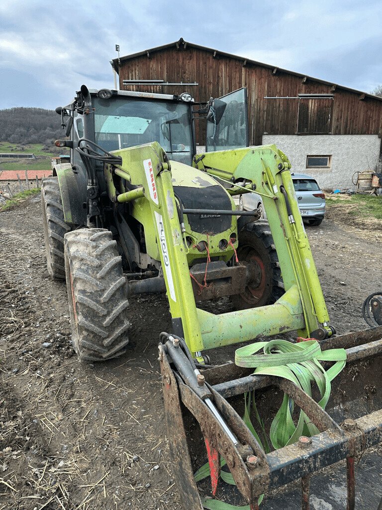 Traktor del tipo CLAAS AXOS 320 CABINE CX, Gebrauchtmaschine In Feurs (Immagine 2)