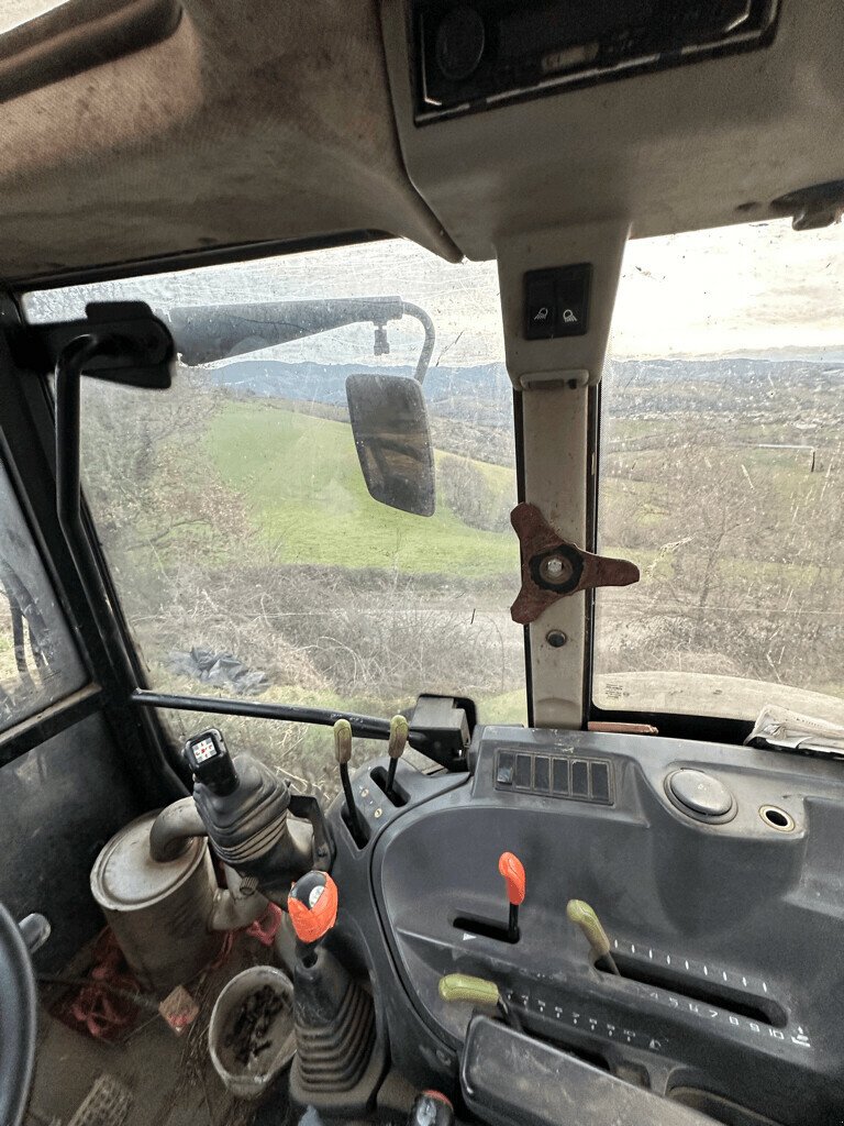 Traktor del tipo CLAAS AXOS 320 CABINE CX, Gebrauchtmaschine In Feurs (Immagine 9)