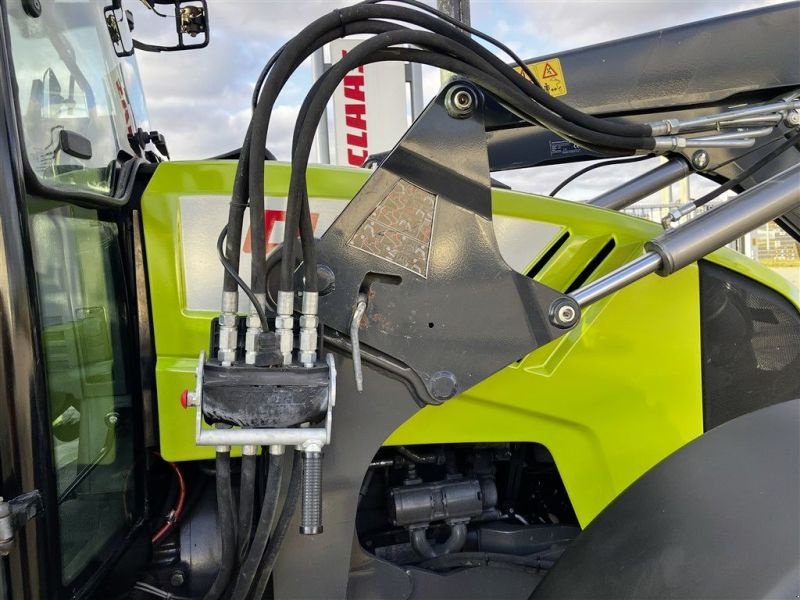 Traktor van het type CLAAS AXOS 320 CL, Gebrauchtmaschine in Töging a. Inn (Foto 8)
