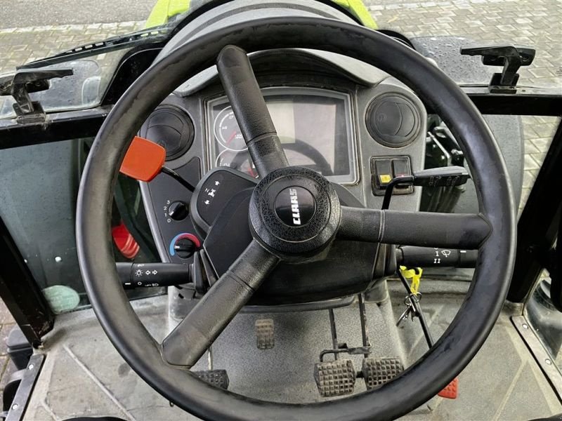 Traktor van het type CLAAS AXOS 320 CL, Gebrauchtmaschine in Töging a. Inn (Foto 12)