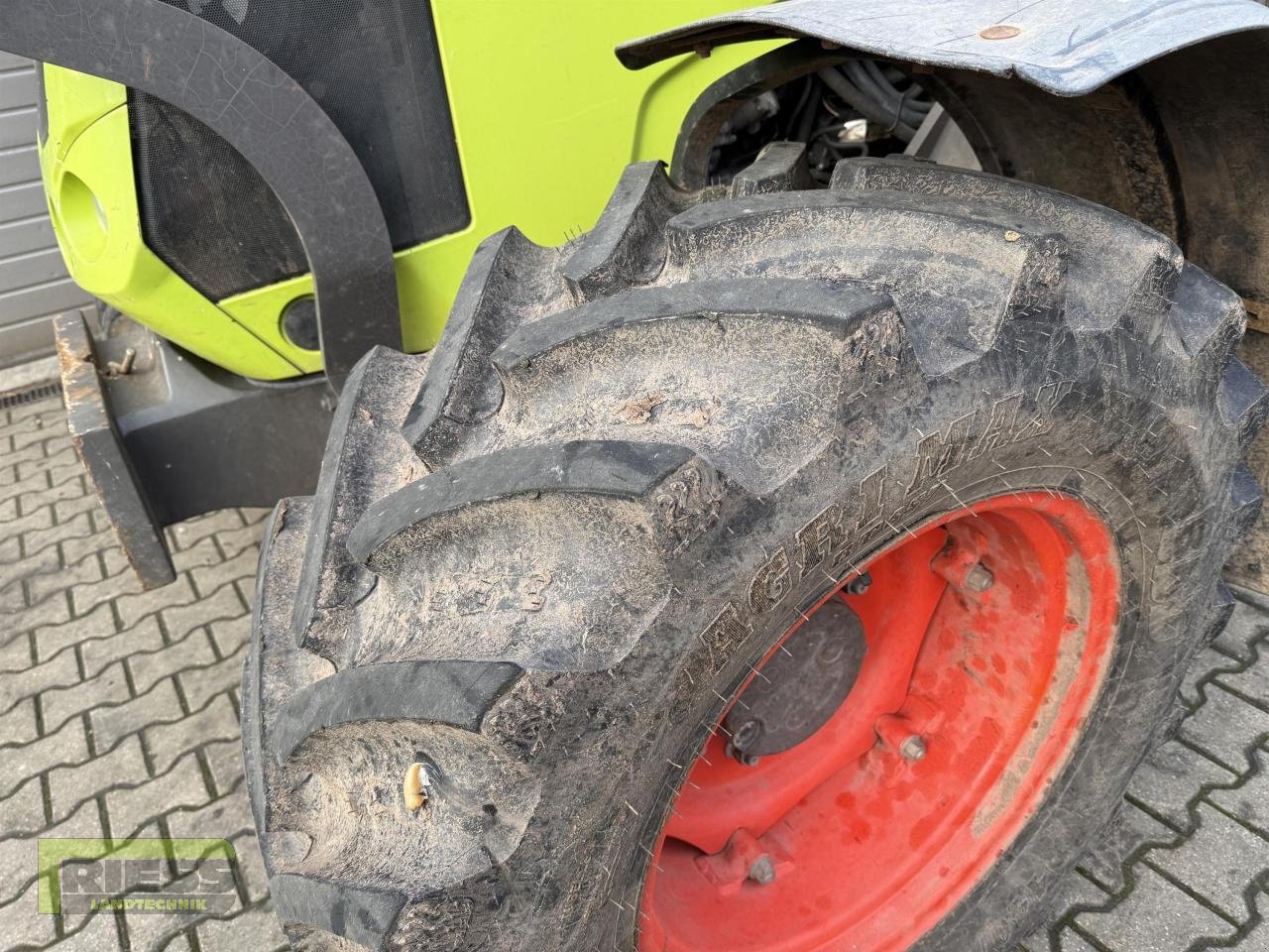 Traktor Türe ait CLAAS AXOS 320 CX + MX U8, Gebrauchtmaschine içinde Homberg/Ohm - Maulbach (resim 10)