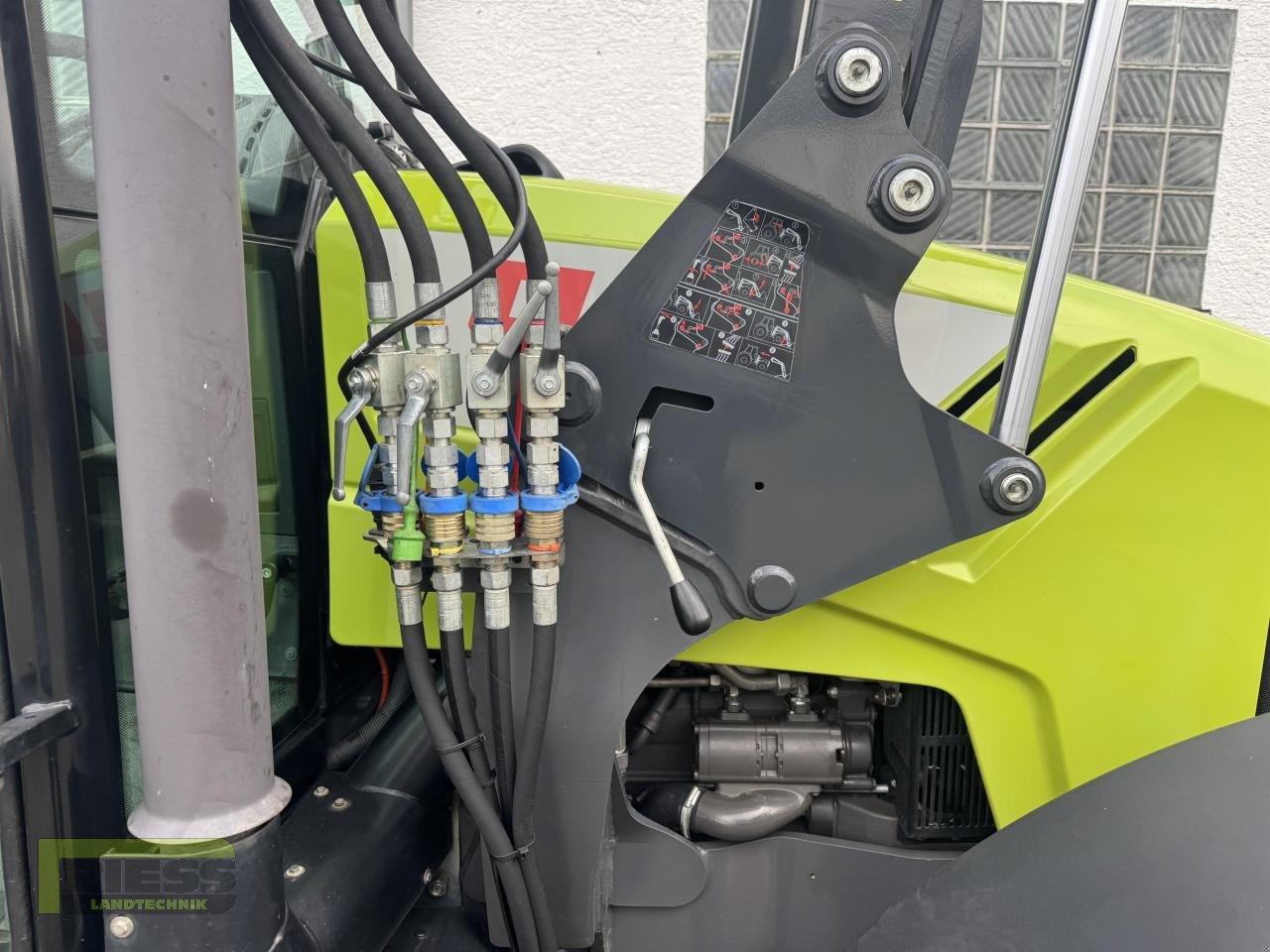 Traktor типа CLAAS AXOS 320 CX Stoll FZ 20, Gebrauchtmaschine в Homberg/Ohm - Maulbach (Фотография 11)