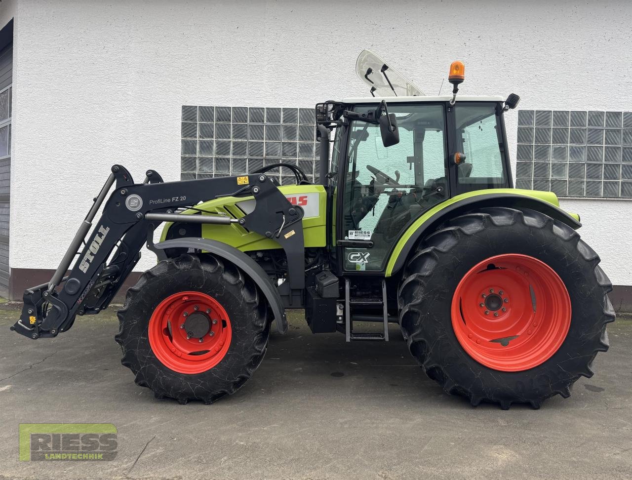 Traktor типа CLAAS AXOS 320 CX Stoll FZ 20, Gebrauchtmaschine в Homberg/Ohm - Maulbach (Фотография 16)