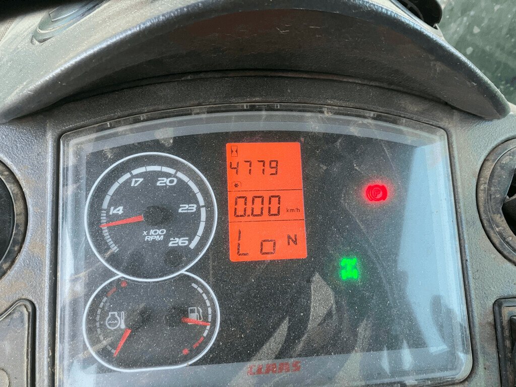 Traktor Türe ait CLAAS AXOS 320 CX, Gebrauchtmaschine içinde Feurs (resim 8)