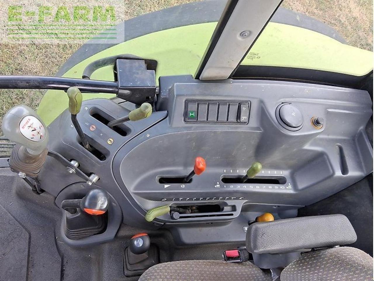 Traktor typu CLAAS axos 320, Gebrauchtmaschine w Wippingen (Zdjęcie 16)