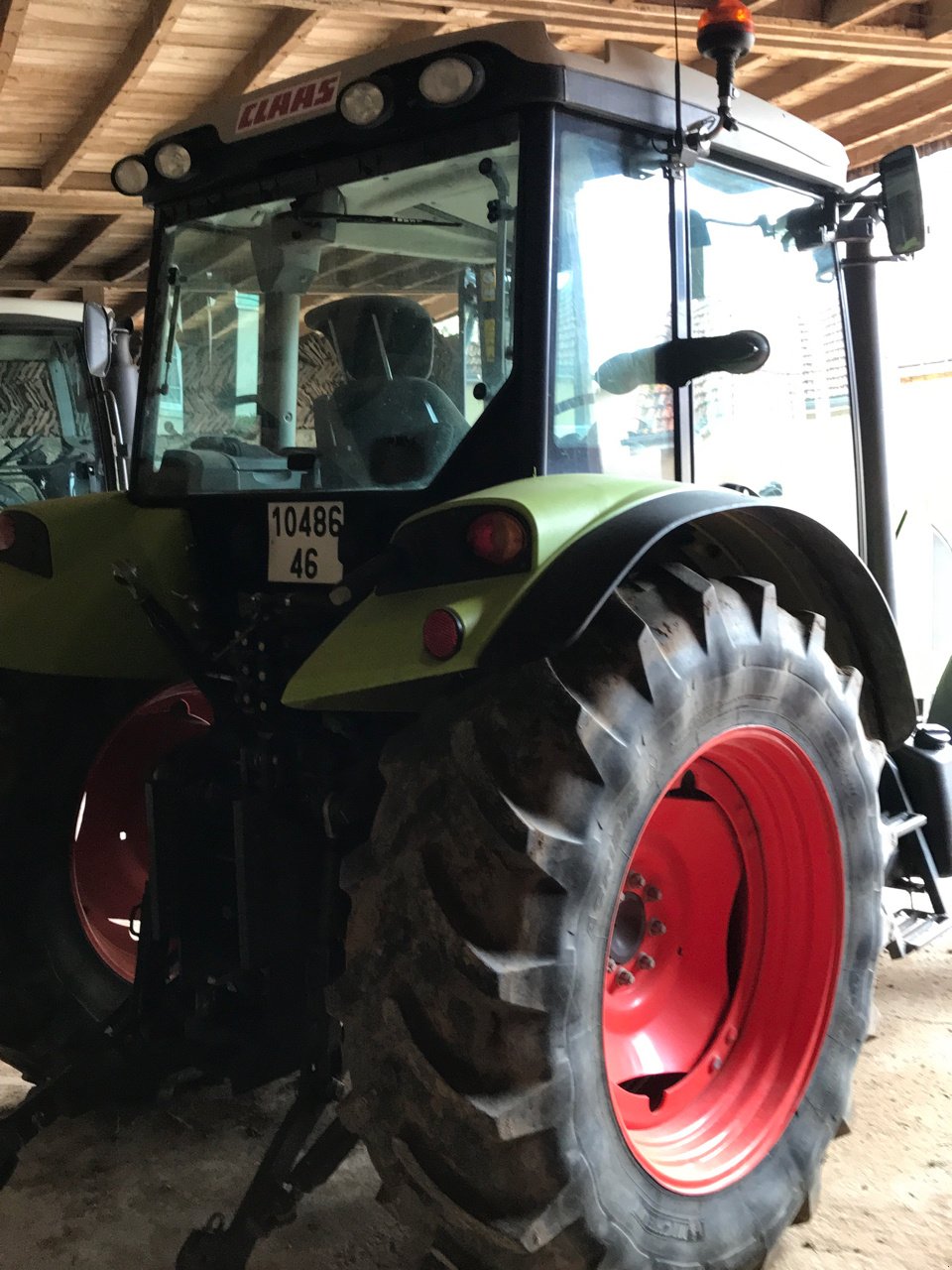 Traktor typu CLAAS AXOS  320, Gebrauchtmaschine w MORLHON LE HAUT (Zdjęcie 5)