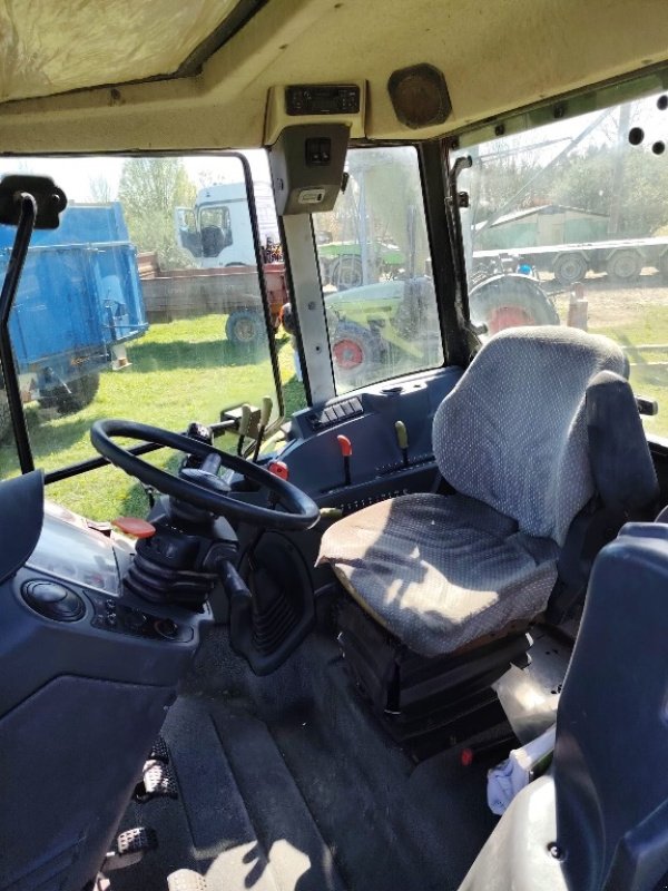 Traktor tipa CLAAS AXOS 320, Gebrauchtmaschine u Castel-Sarrazin (Slika 4)