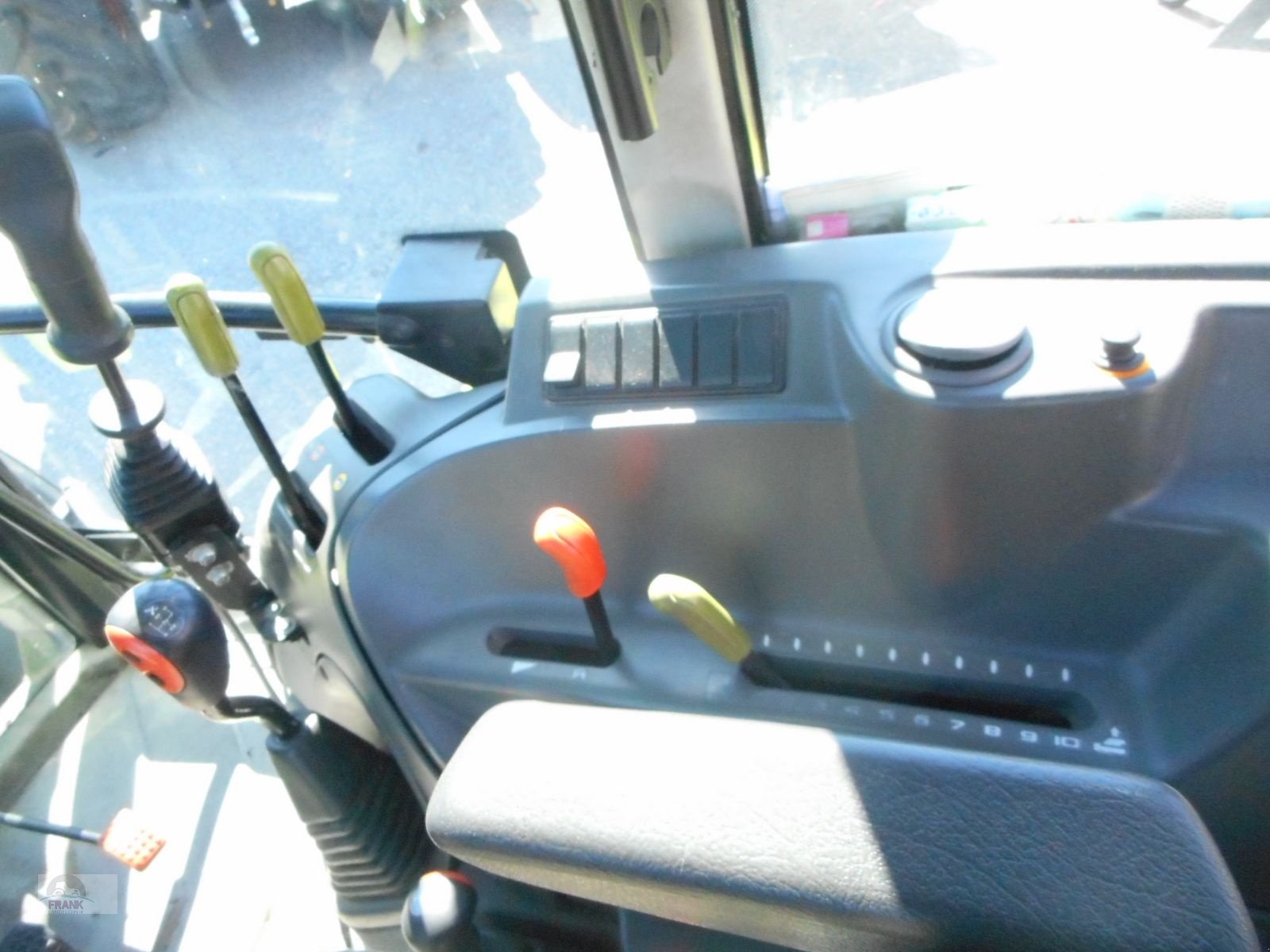 Traktor vrste CLAAS Axos 330 CX, Gebrauchtmaschine v Bad Vigaun (Slika 7)