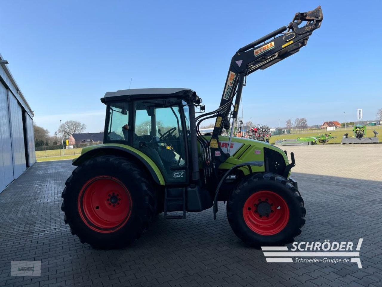 Traktor типа CLAAS AXOS 330 CX, Gebrauchtmaschine в Scharrel (Фотография 8)