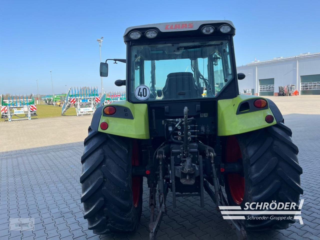 Traktor типа CLAAS AXOS 330 CX, Gebrauchtmaschine в Scharrel (Фотография 9)