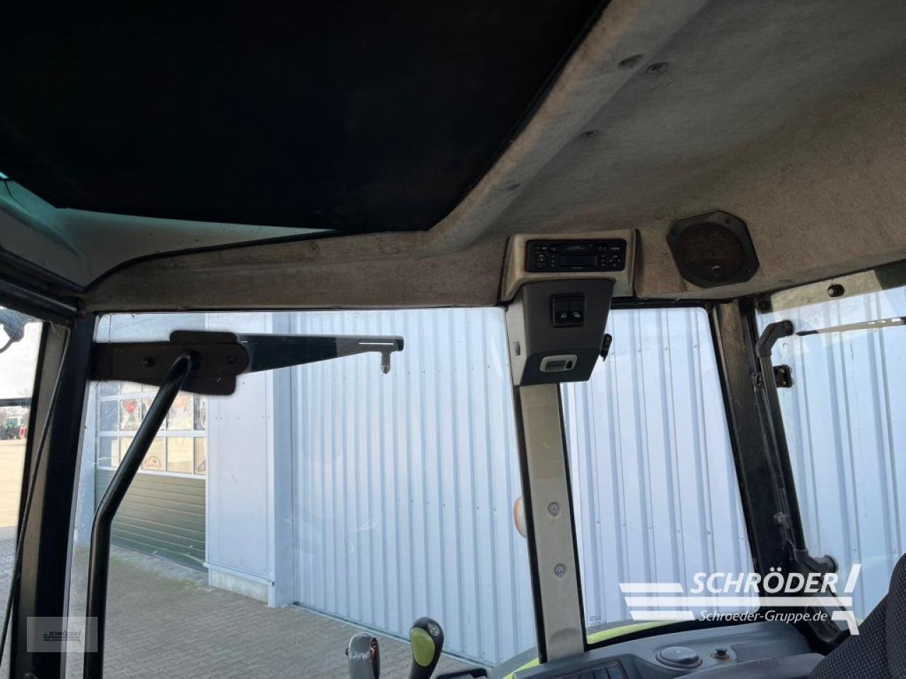 Traktor типа CLAAS AXOS 330 CX, Gebrauchtmaschine в Scharrel (Фотография 13)