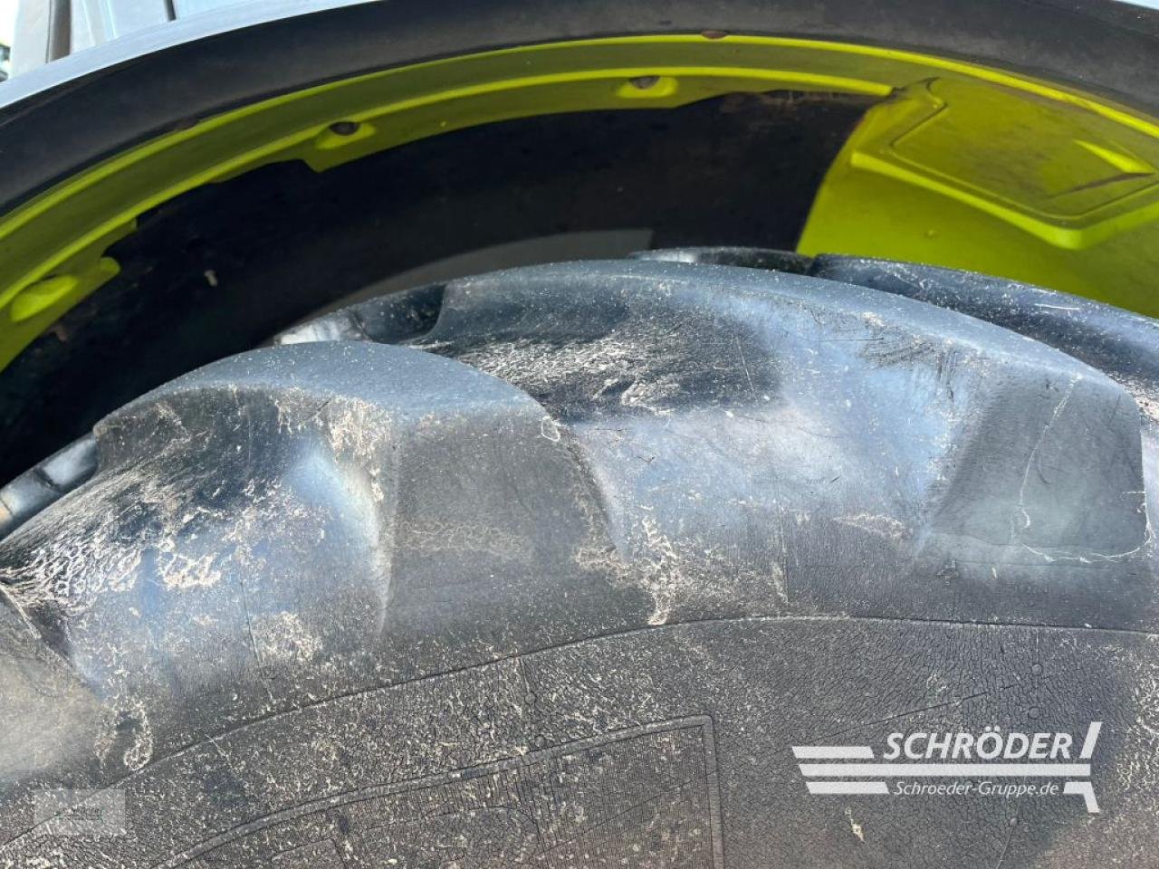 Traktor типа CLAAS AXOS 330 CX, Gebrauchtmaschine в Scharrel (Фотография 15)