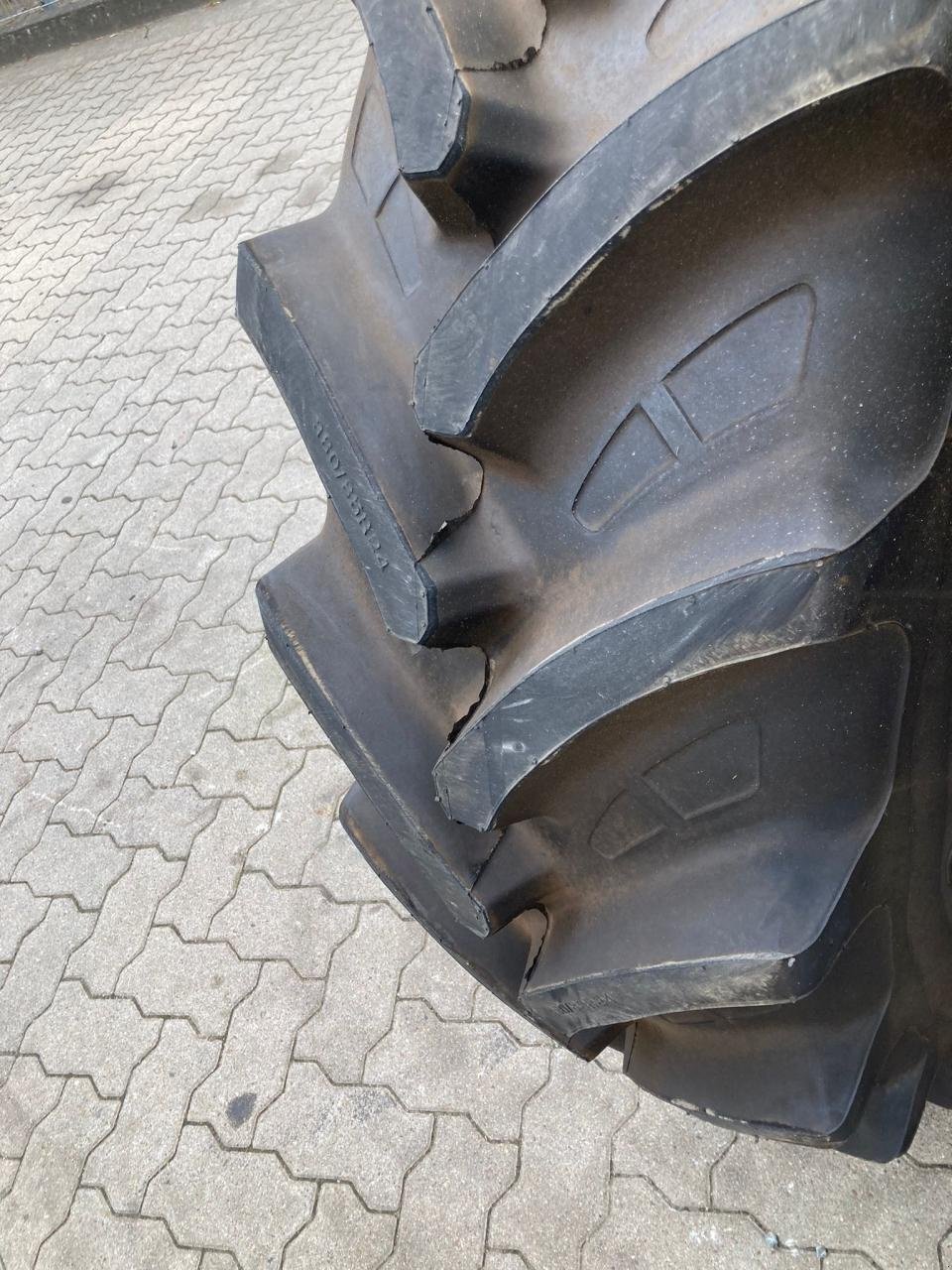 Traktor des Typs CLAAS Axos 330 CX, Gebrauchtmaschine in Stuhr (Bild 7)