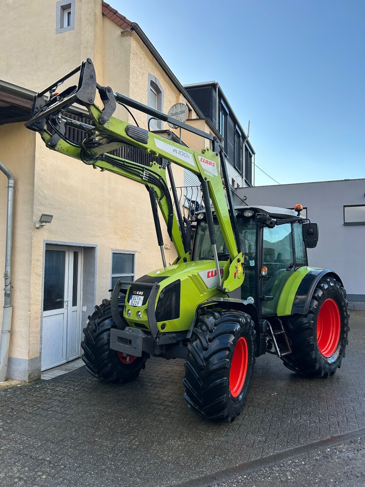 Traktor vrste CLAAS Axos 330 CX, Gebrauchtmaschine v Schankweiler (Slika 1)
