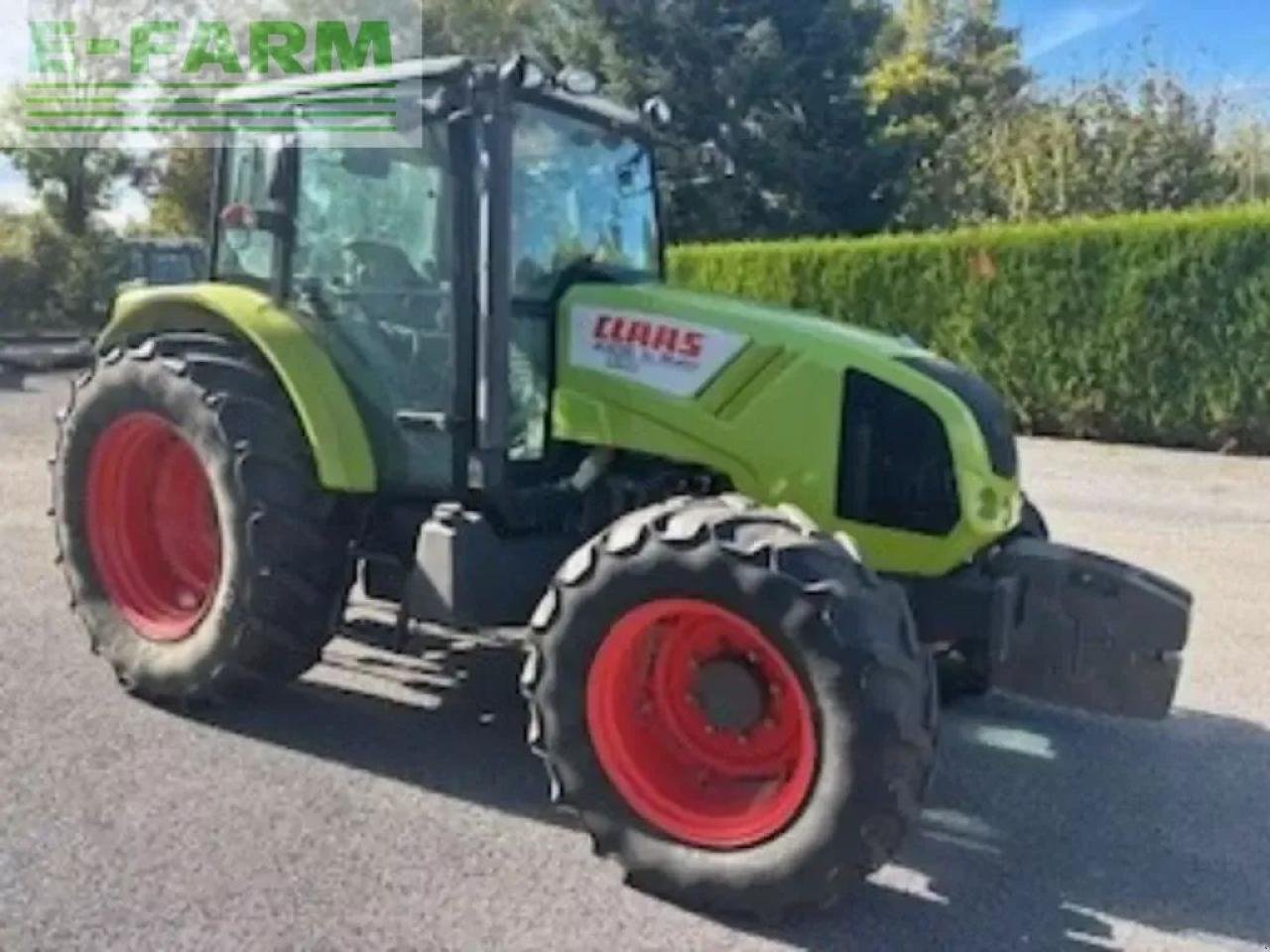 Traktor typu CLAAS axos 330, Gebrauchtmaschine v SAINTE-GENEVIÈVE-SUR-ARGENCE (Obrázek 1)