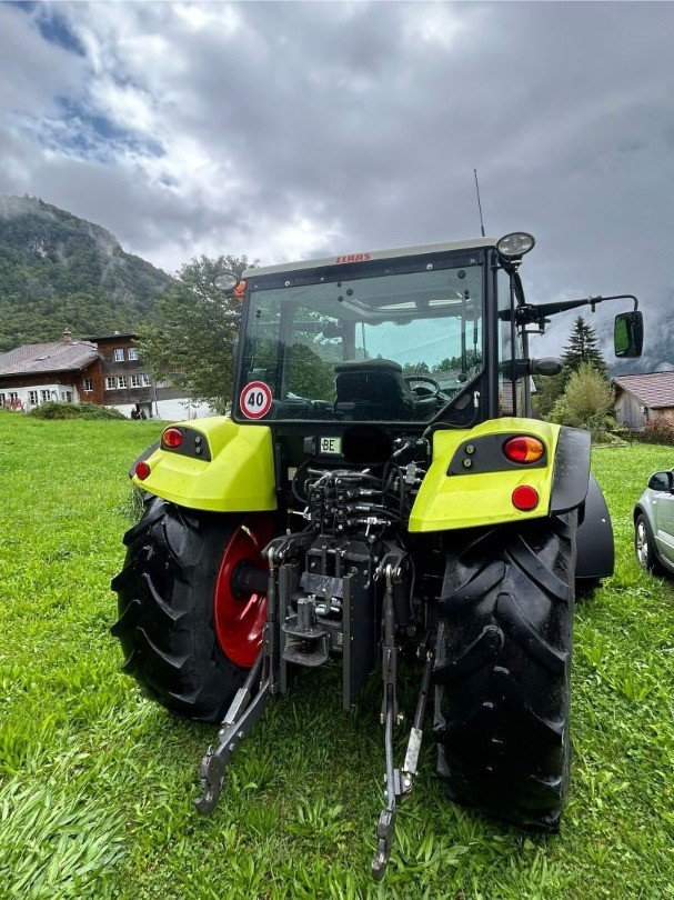 Traktor типа CLAAS Axos 330, Gebrauchtmaschine в Grosswangen (Фотография 4)