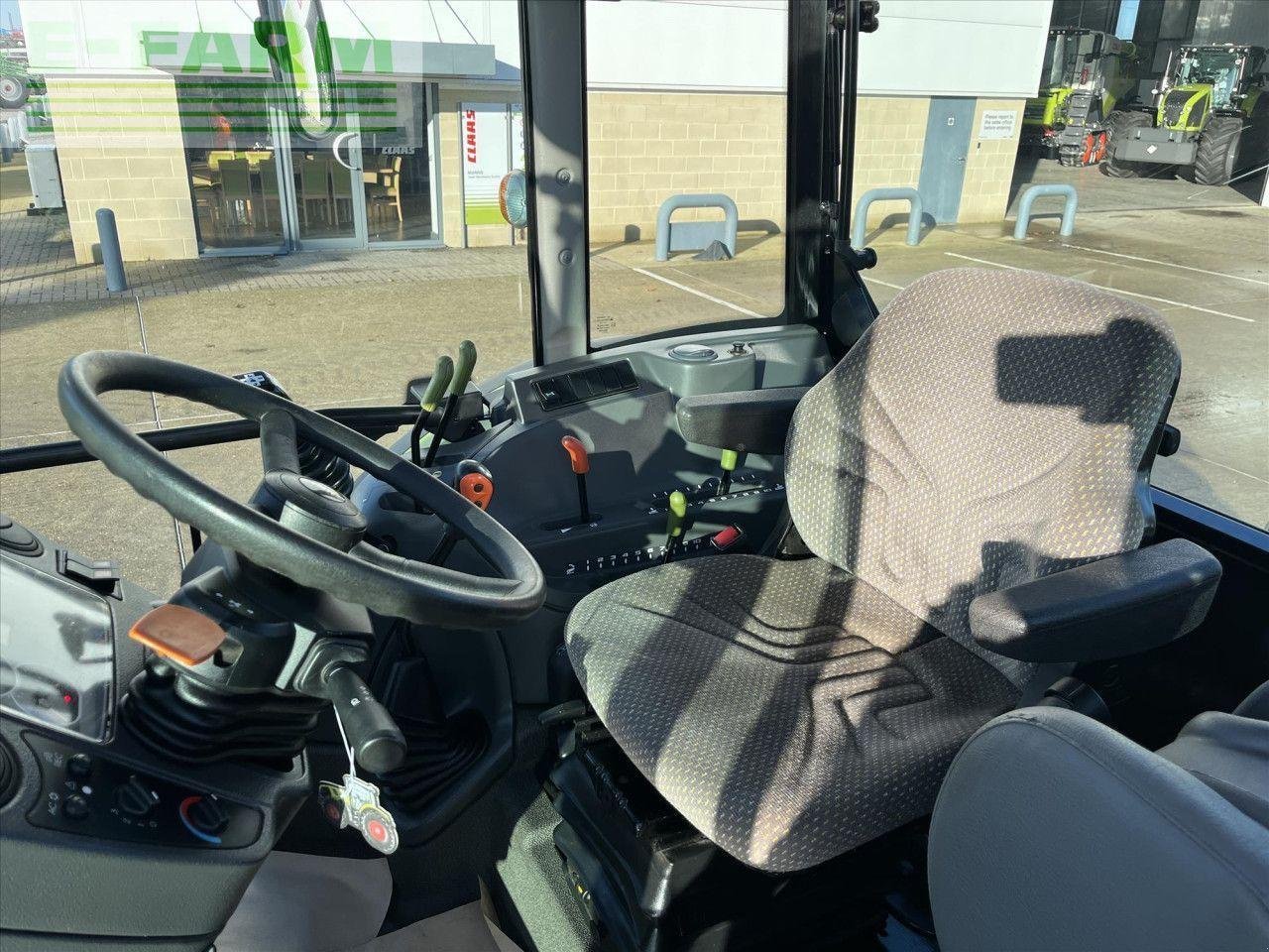 Traktor za tip CLAAS AXOS 340 CX CX, Gebrauchtmaschine u BRAINTREE (Slika 12)