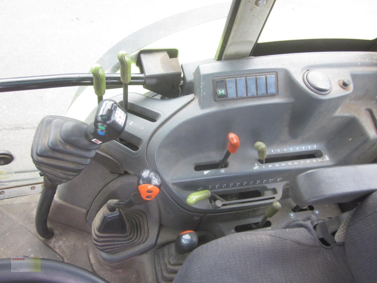 Traktor a típus CLAAS AXOS 340 CX, Frontlader FL 100, Klima, Druckluft, Niedrigdach, Gebrauchtmaschine ekkor: Molbergen (Kép 12)
