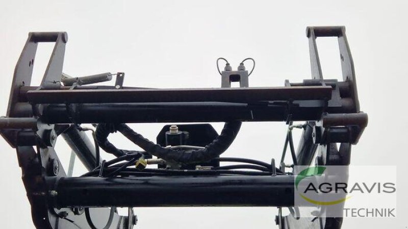 Traktor типа CLAAS AXOS 340 CX, Gebrauchtmaschine в Melle-Wellingholzhausen (Фотография 8)