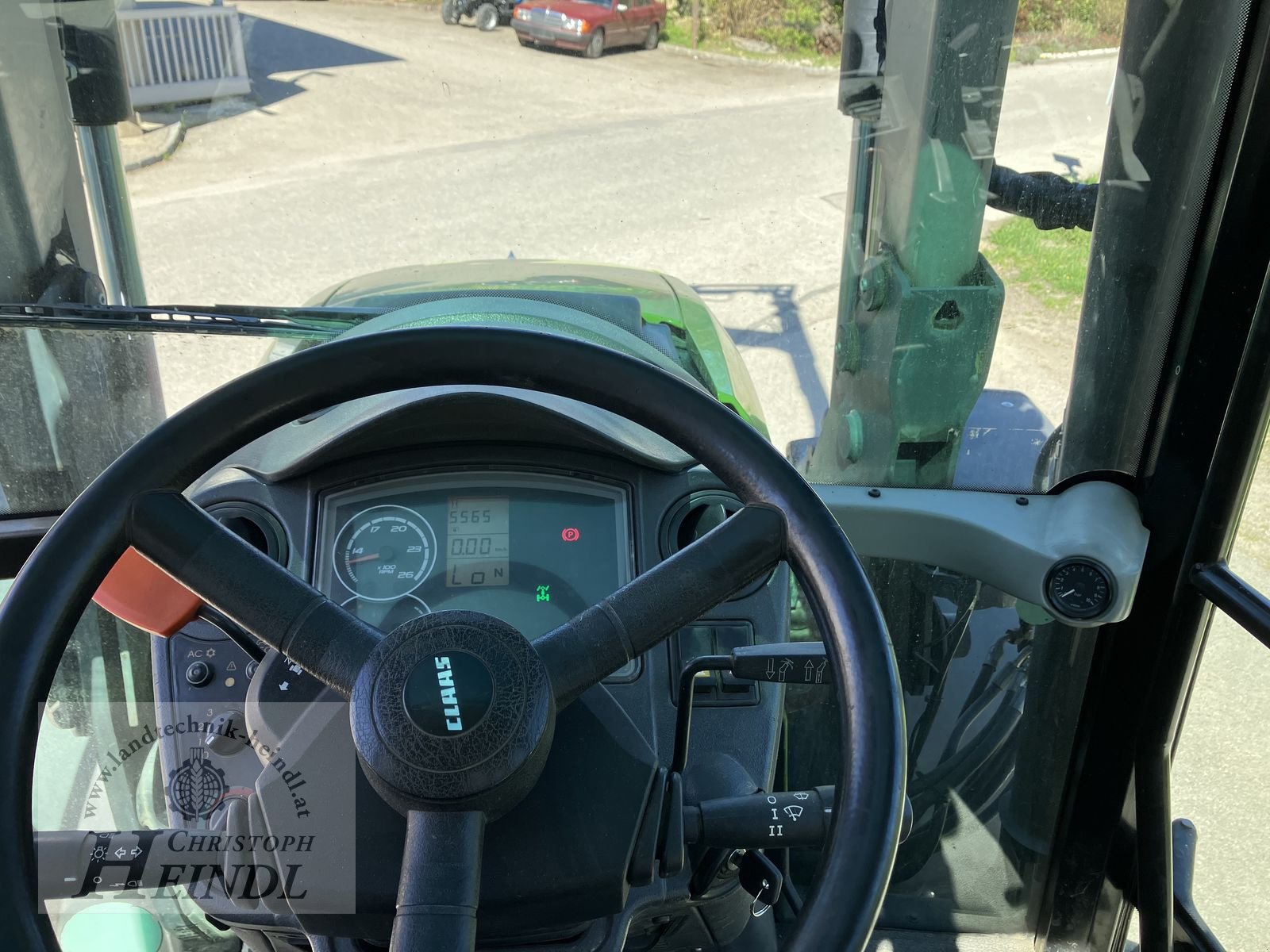 Traktor of the type CLAAS Axos 340 CX, Gebrauchtmaschine in Stephanshart (Picture 17)