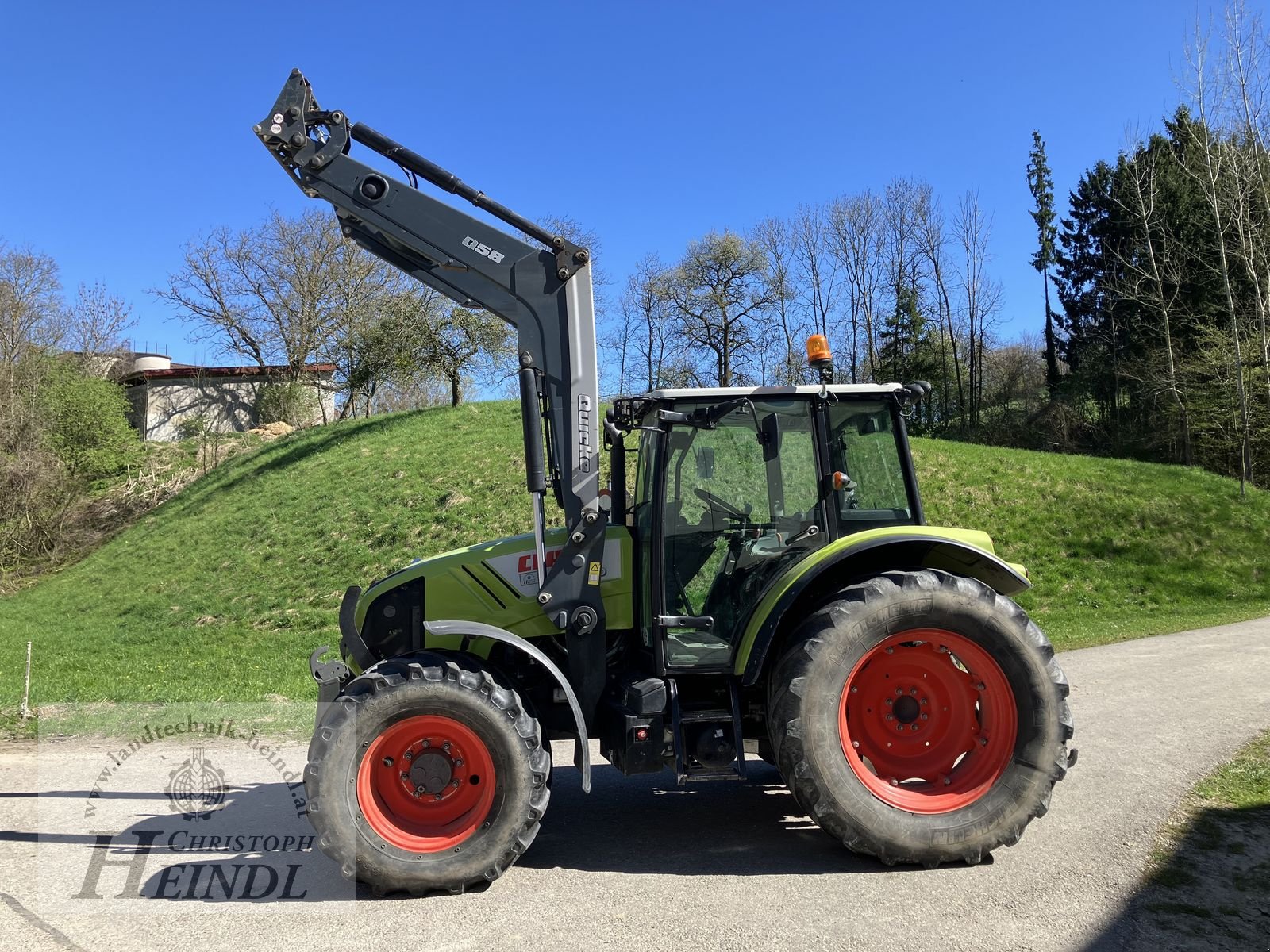 Traktor of the type CLAAS Axos 340 CX, Gebrauchtmaschine in Stephanshart (Picture 10)