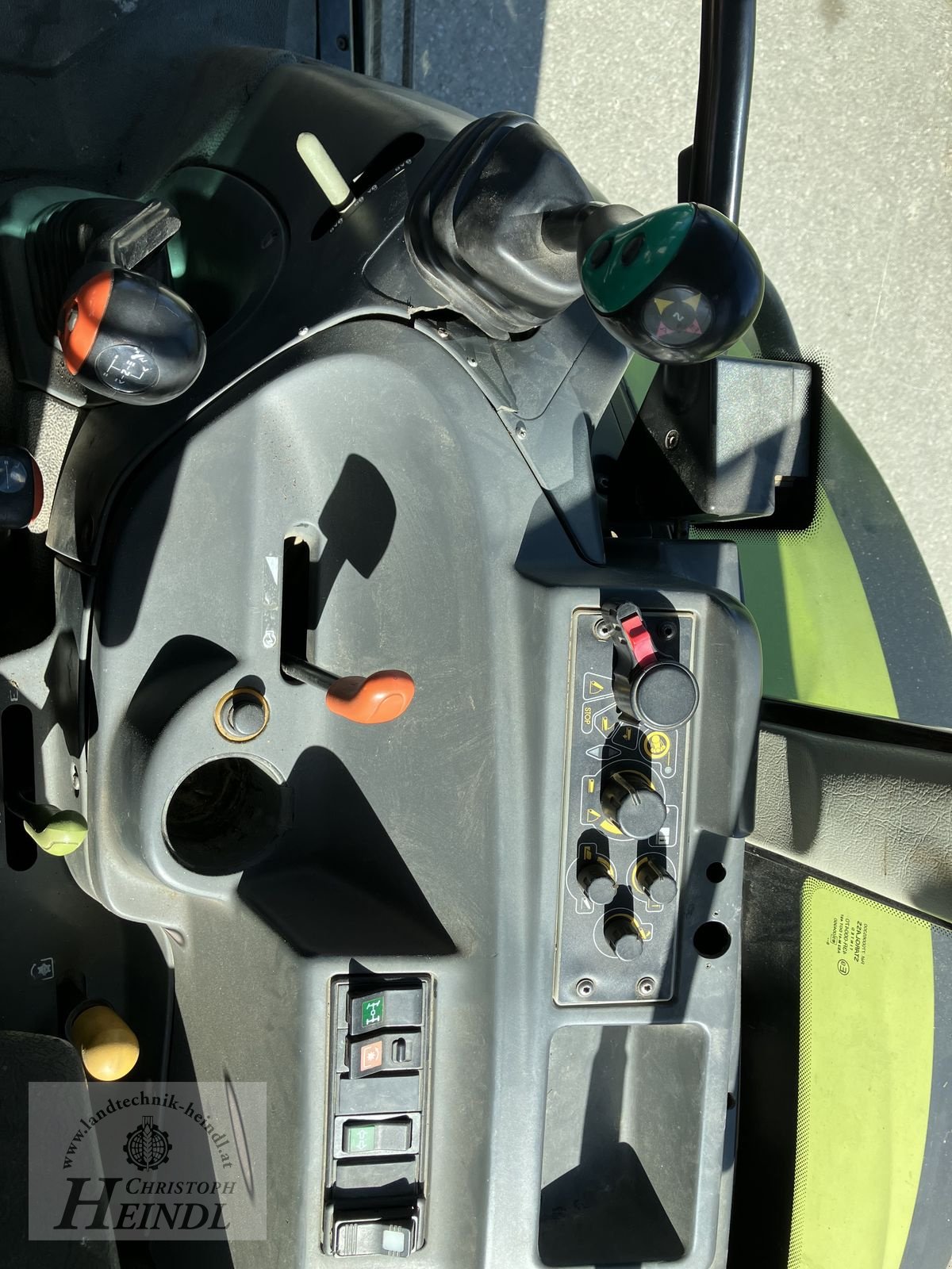 Traktor of the type CLAAS Axos 340 CX, Gebrauchtmaschine in Stephanshart (Picture 14)