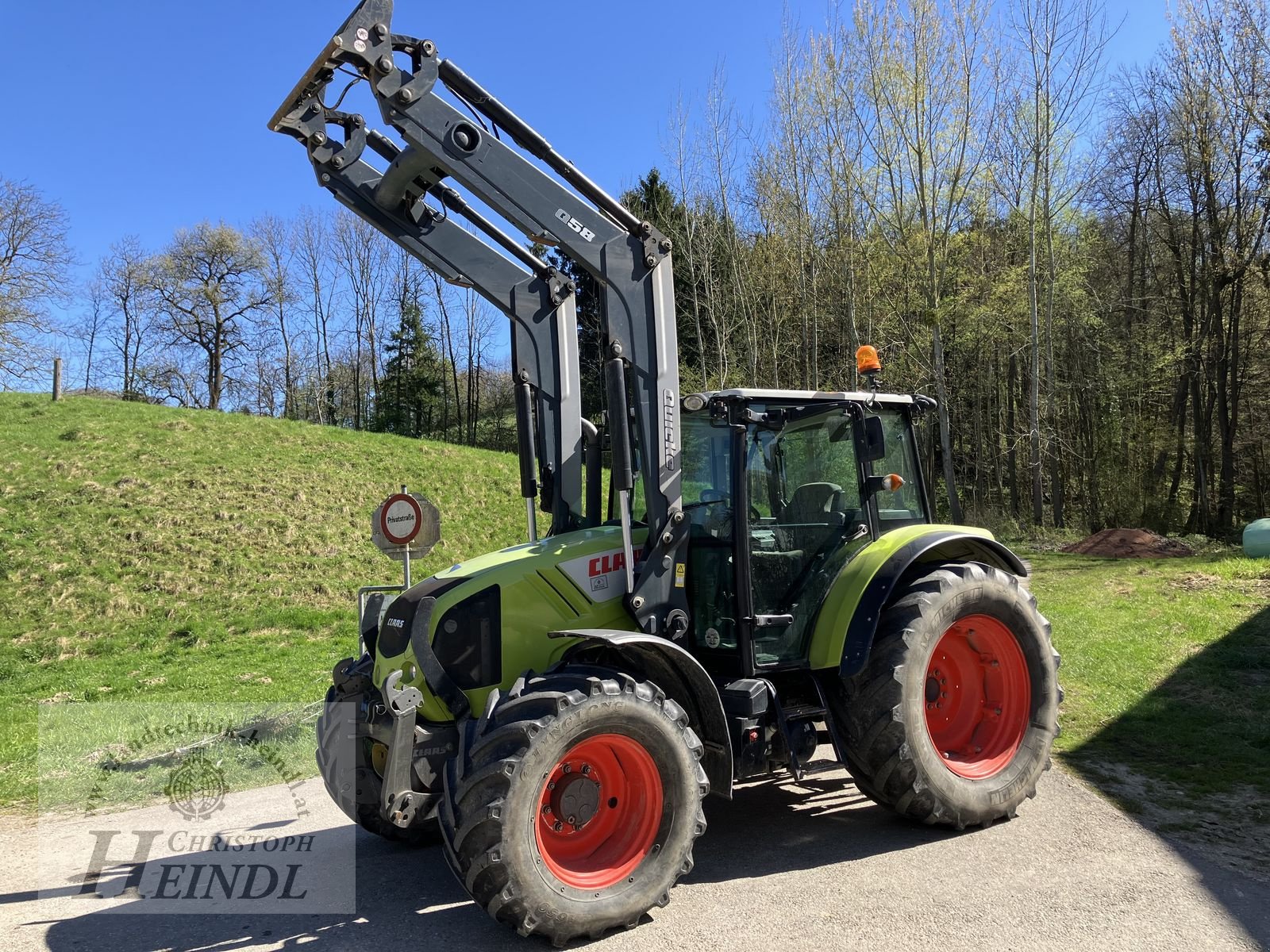 Traktor of the type CLAAS Axos 340 CX, Gebrauchtmaschine in Stephanshart (Picture 1)