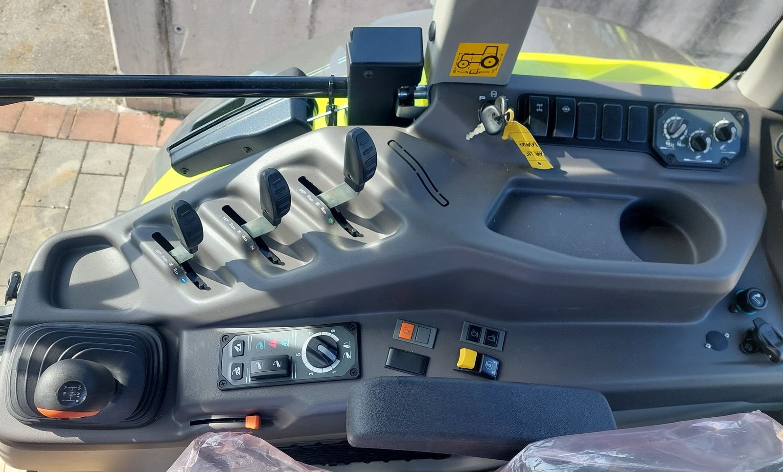 Traktor del tipo CLAAS Axos 3.95 Trend, Gebrauchtmaschine en Hollenthon (Imagen 7)