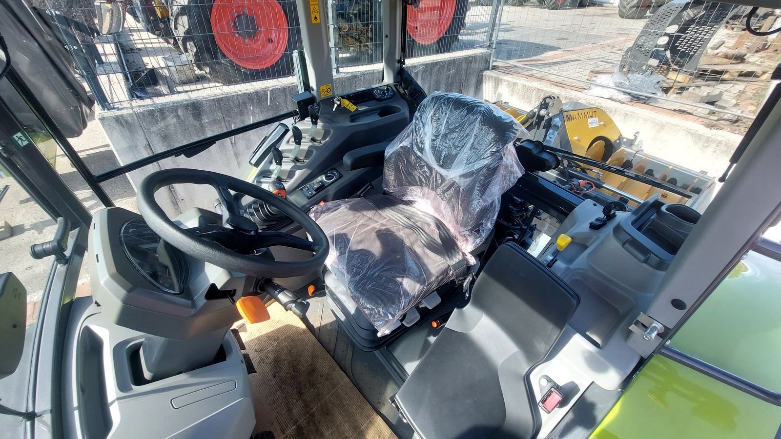 Traktor del tipo CLAAS Axos 3.95 Trend, Gebrauchtmaschine en Hollenthon (Imagen 5)