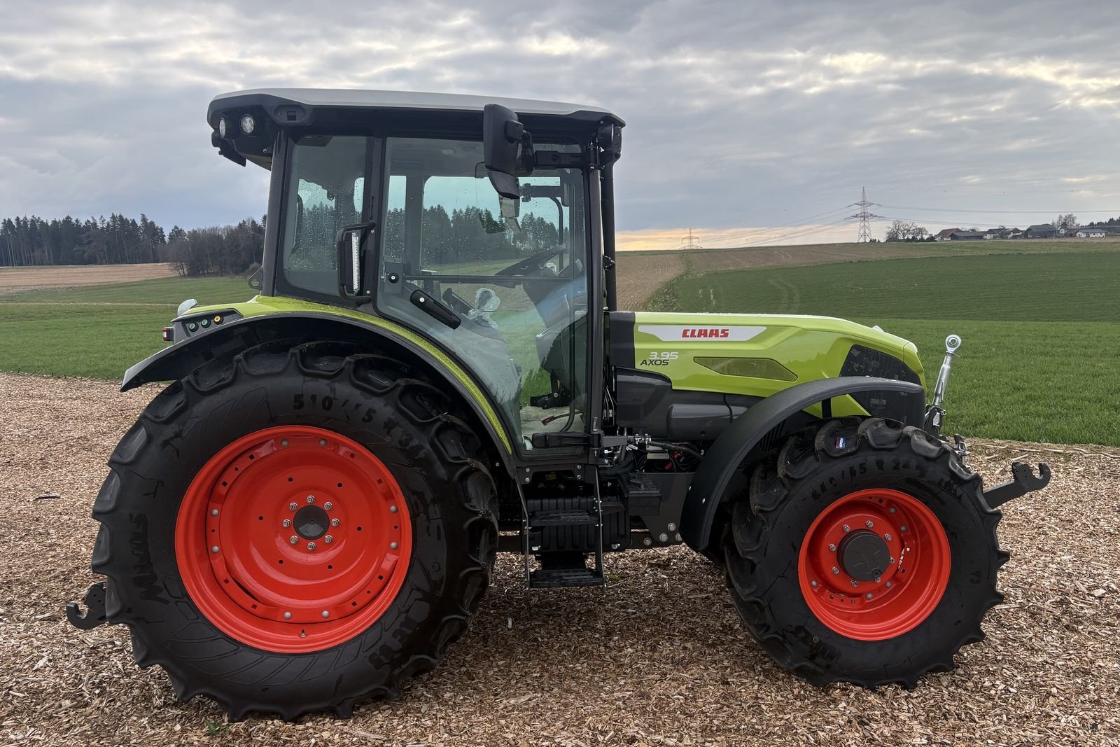 Traktor des Typs CLAAS Axos 3.95 Trend, Neumaschine in Pischelsdorf am Engelbach (Bild 3)