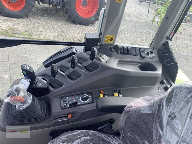 Traktor des Typs CLAAS AXOS 3.95, Neumaschine in Töging am Inn (Bild 8)