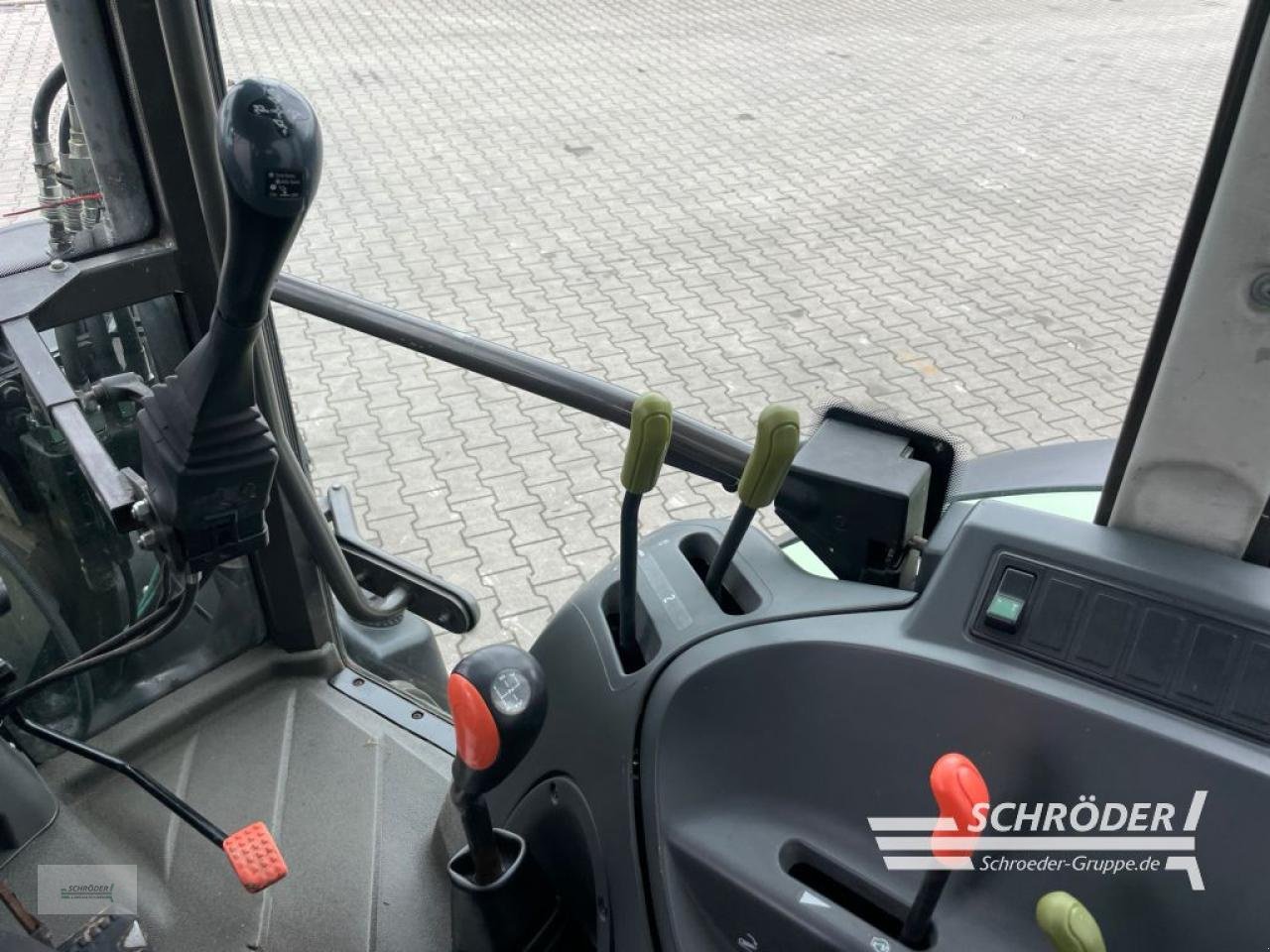 Traktor typu CLAAS CELTIS 426, Gebrauchtmaschine v Wildeshausen (Obrázek 20)