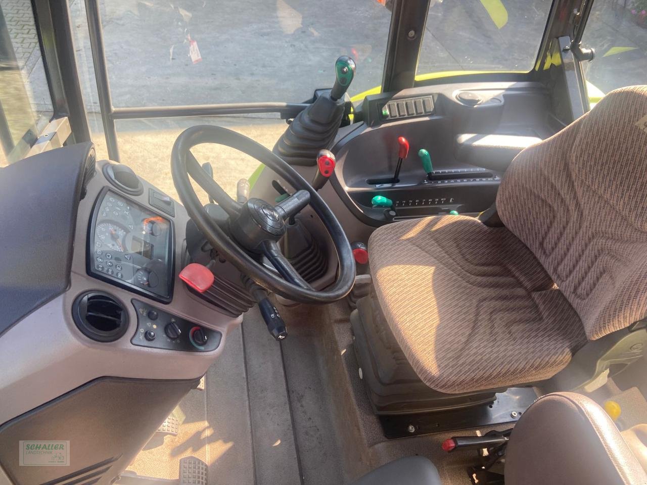 Traktor del tipo CLAAS Celtis 426RX, Klima, Stoll FL, sehr wenig Stunden, Gebrauchtmaschine en Geiselhöring (Imagen 10)