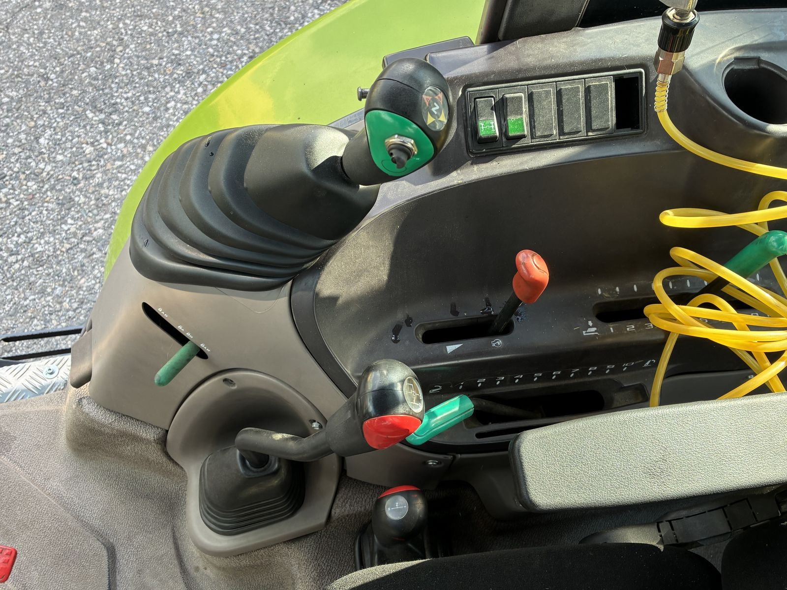 Traktor Türe ait CLAAS Celtis 436, Gebrauchtmaschine içinde Villach (resim 10)