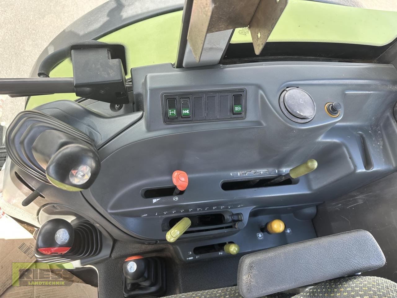 Traktor des Typs CLAAS CELTIS 456 RX COMFORT  Stoll FZ 30, Gebrauchtmaschine in Homberg/Ohm - Maulbach (Bild 5)