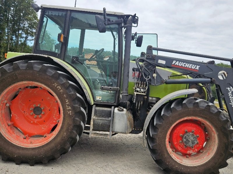 Traktor tipa CLAAS CELTIS 456 RX, Gebrauchtmaschine u COGNAC LA FORET