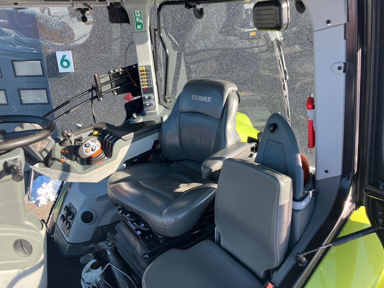 Traktor типа CLAAS CLAAS AXION 870, Gebrauchtmaschine в Brønderslev (Фотография 11)