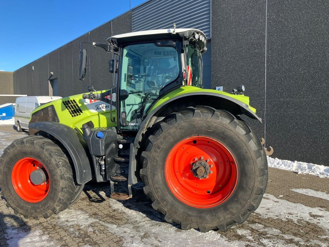 Traktor типа CLAAS CLAAS AXION 870, Gebrauchtmaschine в Brønderslev (Фотография 3)