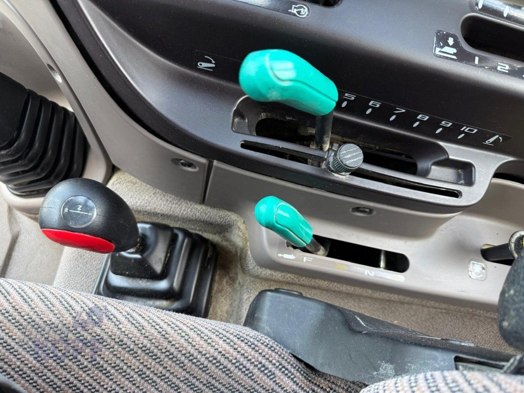 Traktor типа CLAAS Claas Celtis 456 RX Allrad, Frontzapfwelle, Fronthydraulik, Spur 1,5m, Gebrauchtmaschine в Schutterzell (Фотография 18)