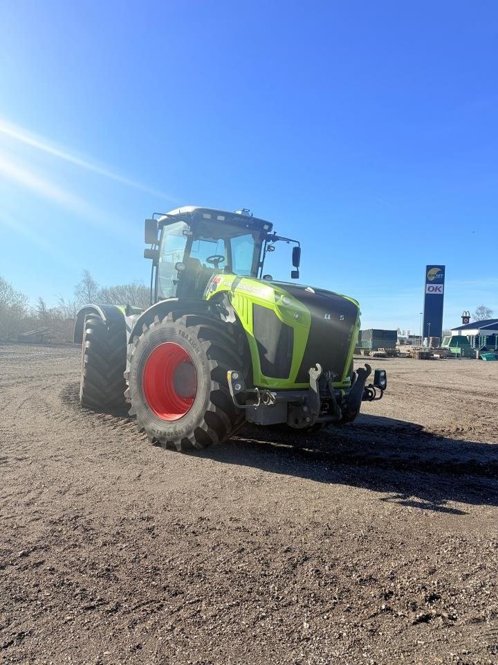 Traktor del tipo CLAAS CLAAS XERION 4500, Gebrauchtmaschine In Brønderslev (Immagine 3)