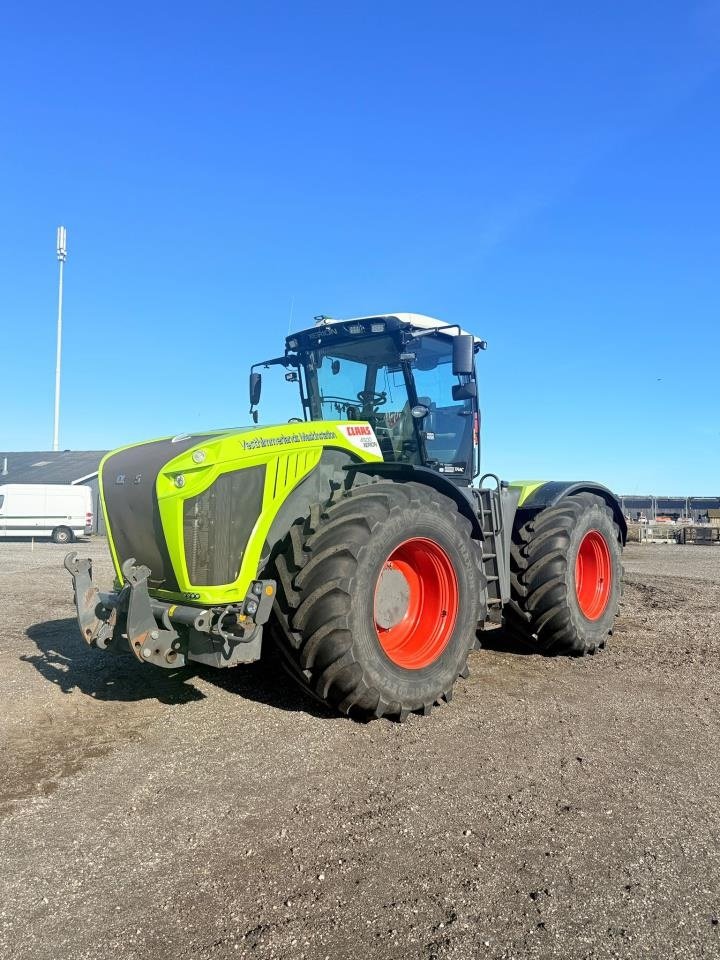 Traktor du type CLAAS CLAAS XERION 4500, Gebrauchtmaschine en Brønderslev (Photo 9)