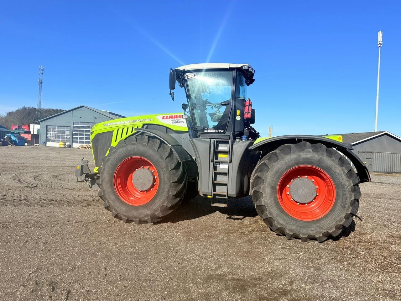 Traktor del tipo CLAAS CLAAS XERION 4500, Gebrauchtmaschine In Brønderslev (Immagine 8)