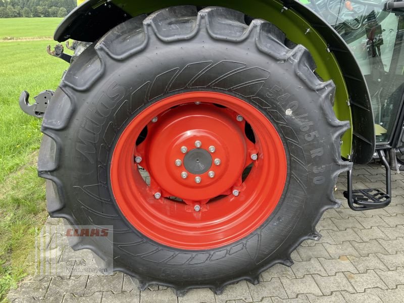 Traktor des Typs CLAAS ELIOS 210 + ALÖ X3S *CNOB*, Neumaschine in Moosbach (Bild 13)