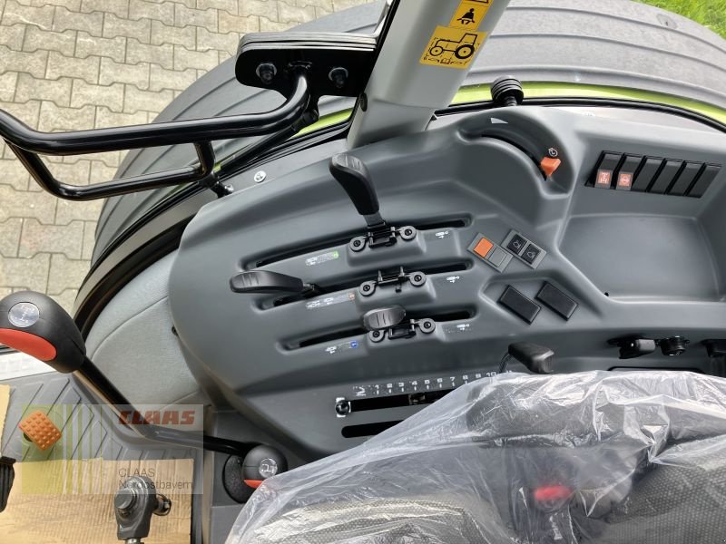 Traktor des Typs CLAAS ELIOS 210 + ALÖ X3S *CNOB*, Neumaschine in Moosbach (Bild 19)