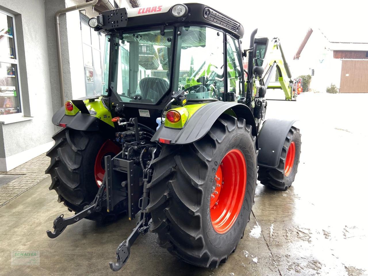 Traktor van het type CLAAS ELIOS 210 Classic mit Frontlader FL60e, Beifahrersitz optional, Neumaschine in Geiselhöring (Foto 9)