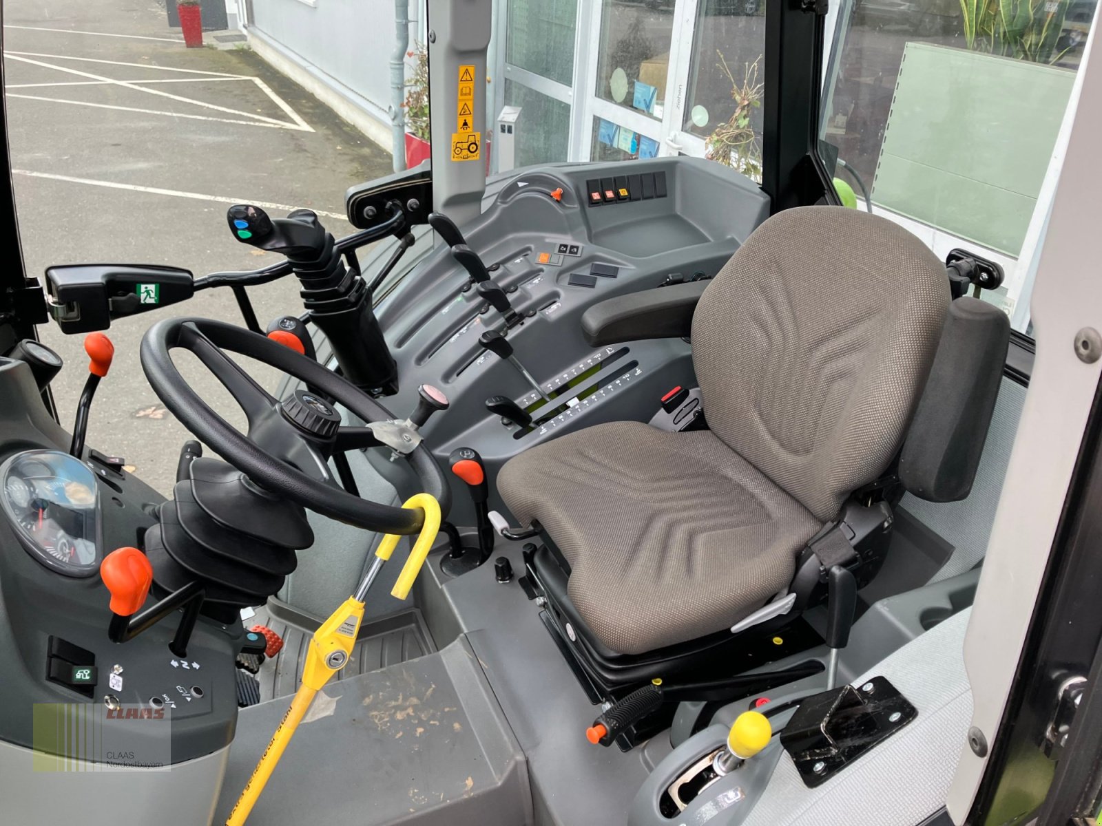 Traktor des Typs CLAAS Elios 210 + FL 40 E + Klima + Druckluft, Gebrauchtmaschine in Altenstadt a.d. Waldnaab (Bild 18)